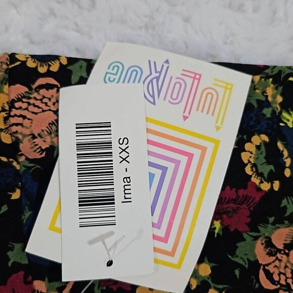 Oversize Tunic Length Lularoe Irma XXS Floral Print Drop Tail Hem bum coverage - Picture 3 of 6